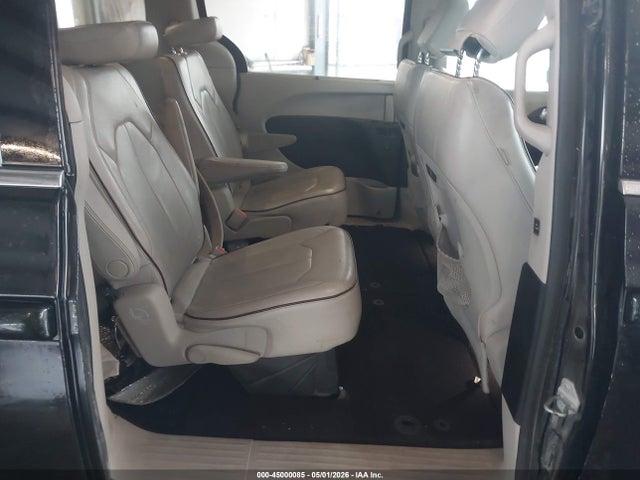 Chrysler Pacifica Limited