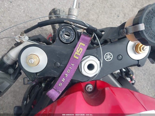 Yamaha Yzfr1