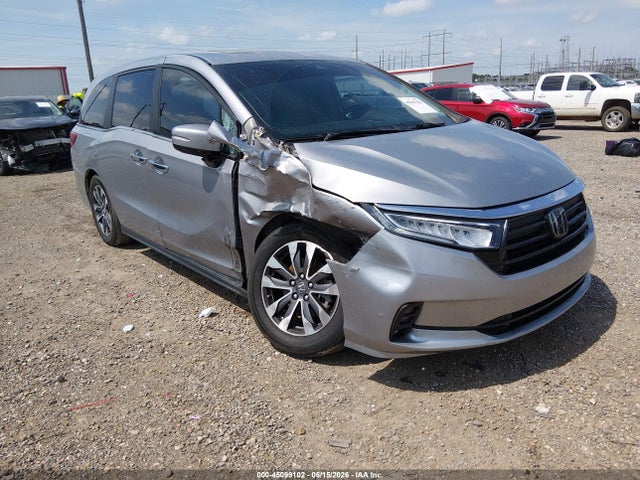 Salvage Honda Odyssey Image