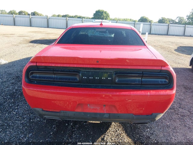 Dodge Challenger Sxt