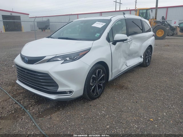 Toyota Sienna Platinum