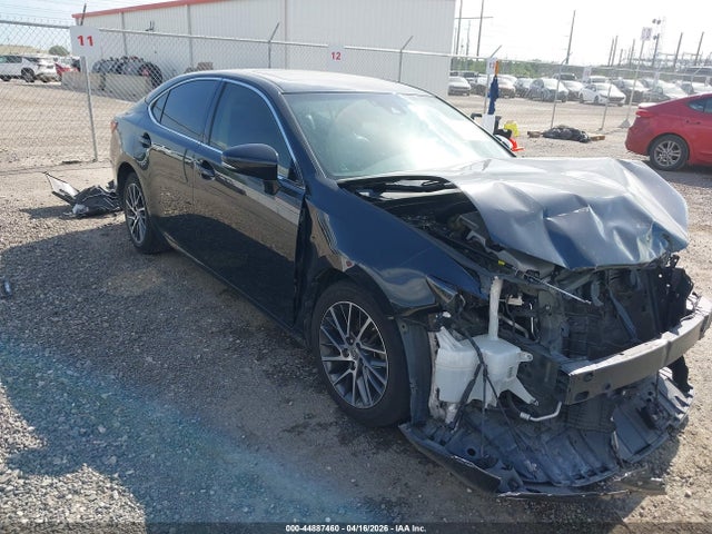 Salvage Lexus Es Image