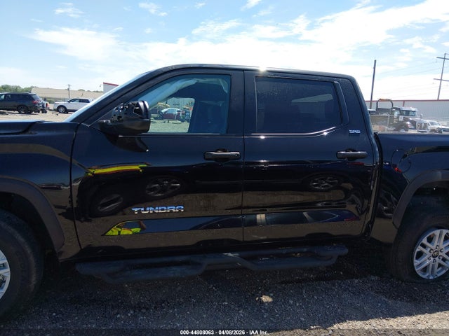 Toyota Tundra Sr5 Crewmax 5.5' Bed