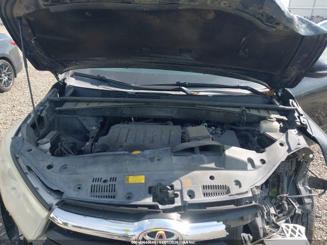 Toyota Highlander Xle V6