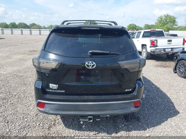 Toyota Highlander Xle V6