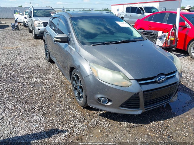 Salvage Ford Focus Image