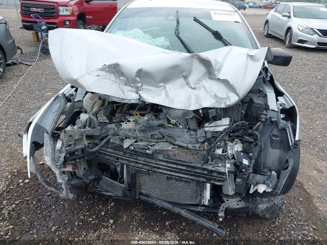 Nissan Versa 1.6 S
