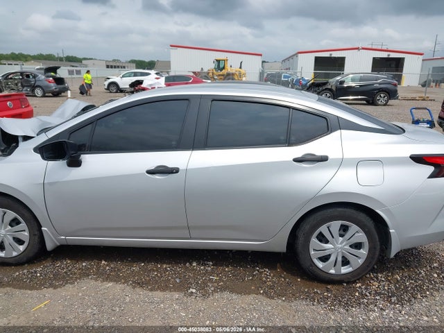 Nissan Versa 1.6 S