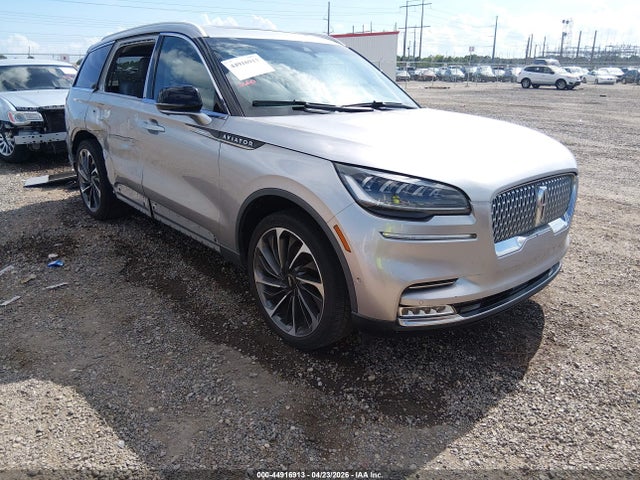 Salvage Lincoln Aviator Image