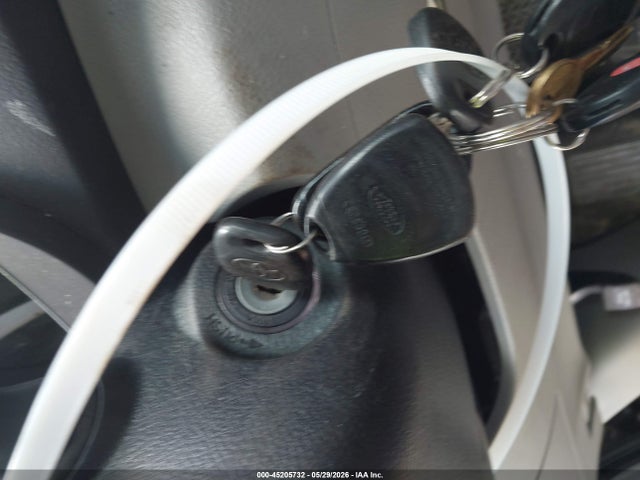 Toyota Highlander Base V6