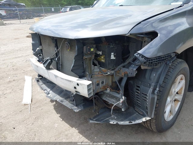 Toyota Highlander Base V6