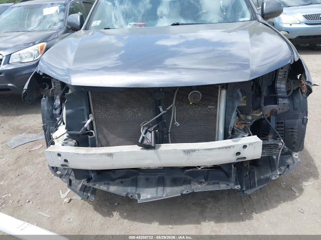 Toyota Highlander Base V6