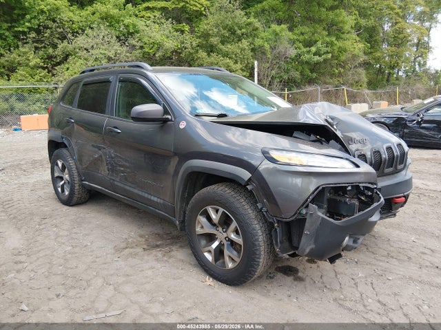 Salvage Jeep Cherokee Image