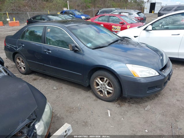 Salvage Honda Accord Image