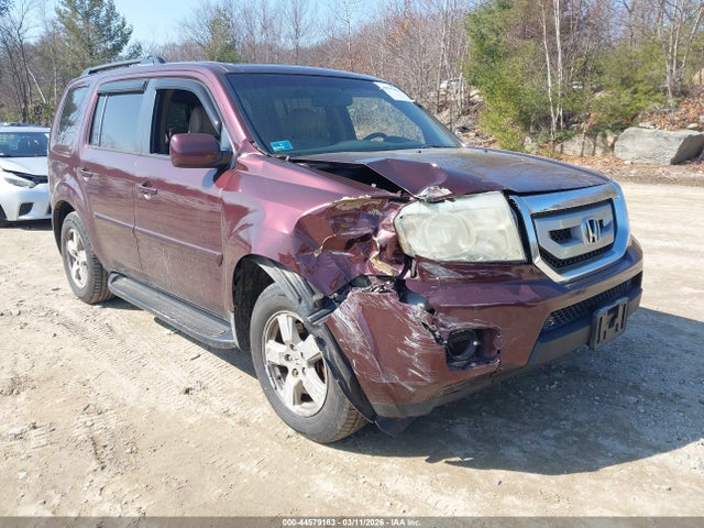 Salvage Honda Pilot Image