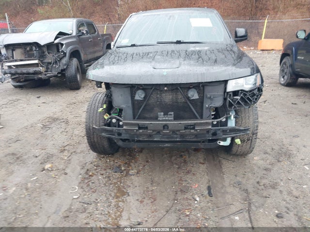 Jeep Grand Cherokee Altitude 4x4