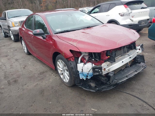 Salvage Toyota Camry Image
