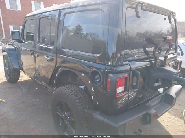 Jeep Wrangler 4-door Sahara Altitude 4x4