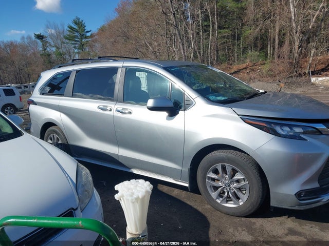 Toyota Sienna Xle