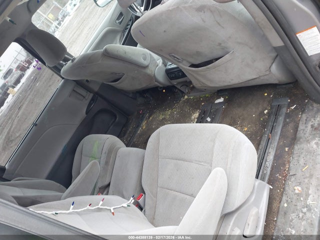Toyota Sienna Le 8 Passenger