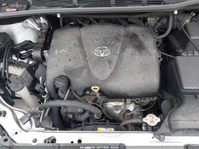 Toyota Sienna Le 8 Passenger