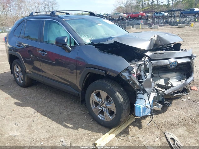 Salvage Toyota RAV4 Image