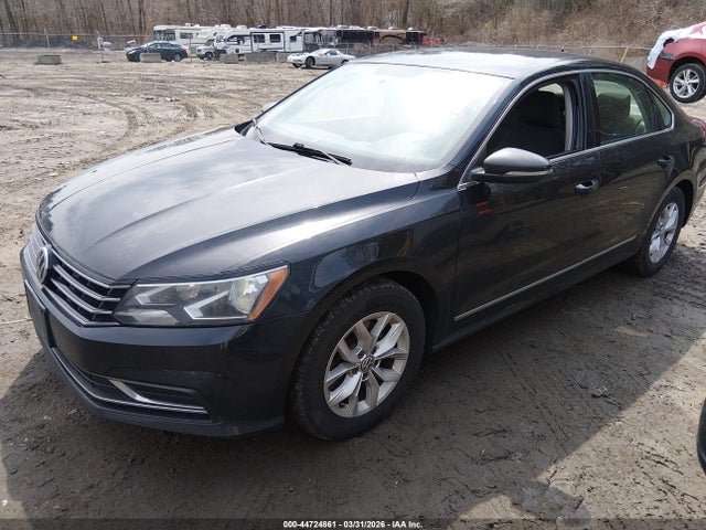 Volkswagen Passat 1.8t S