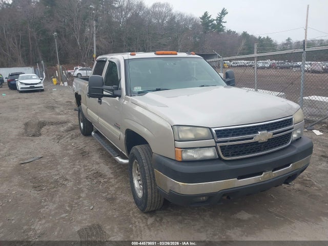 Salvage Chevrolet Silverado 2500 Image