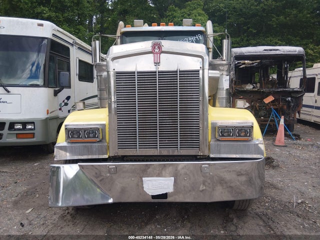 Kenworth Construction W900