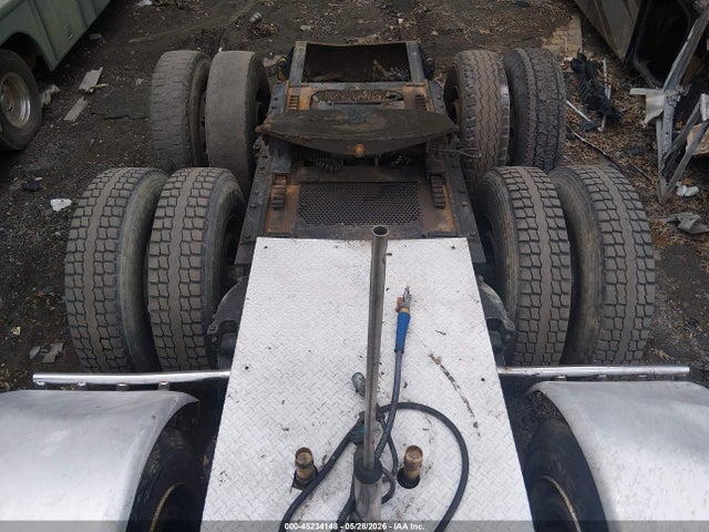 Kenworth Construction W900