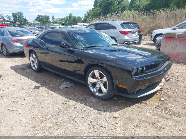 Salvage Dodge Challenger Image