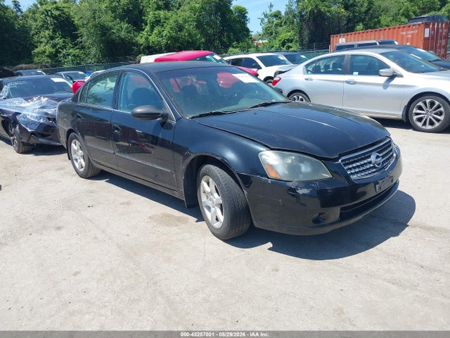 Salvage Nissan Altima Image