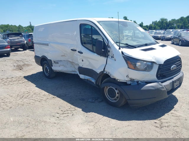 Salvage Ford Transit Image