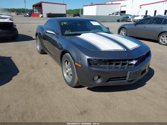 Salvage Chevrolet Camaro Image