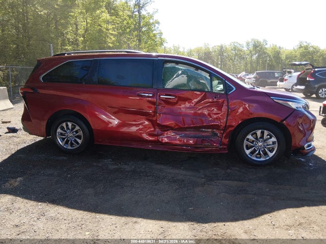 Toyota Sienna Xle