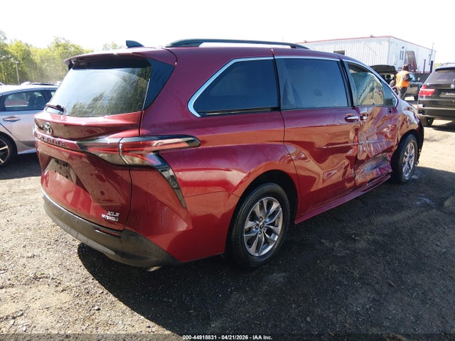 Toyota Sienna Xle