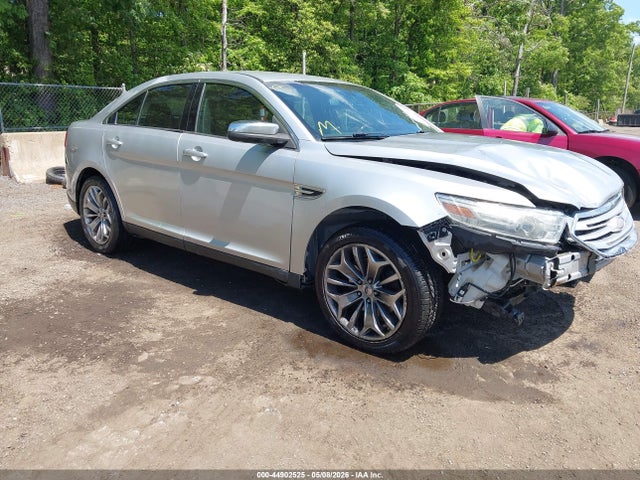 Salvage Ford Taurus Image