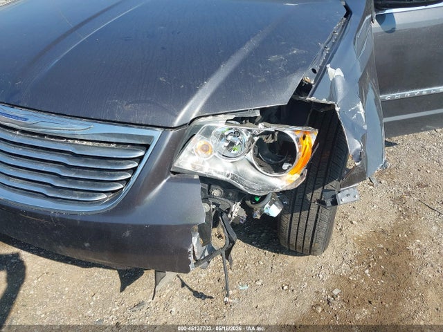 Chrysler Town & Country Touring
