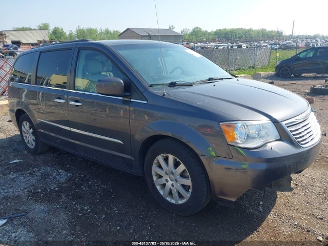 Salvage Chrysler Town & Country Image