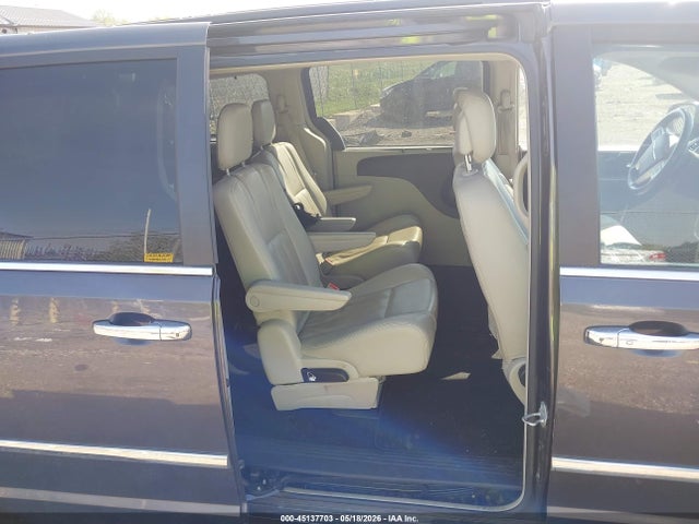 Chrysler Town & Country Touring