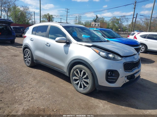 Salvage Kia Sportage Image