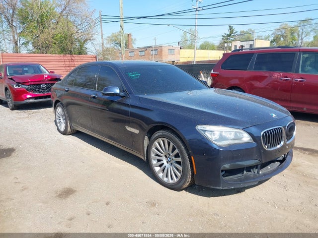 Salvage BMW 7 Series Image