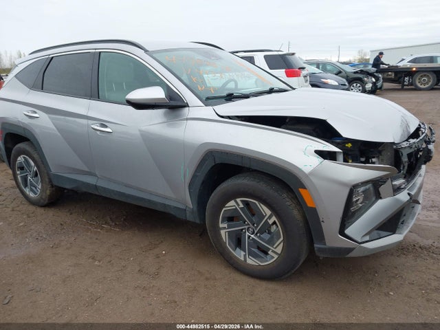 Salvage Hyundai TUCSON Image