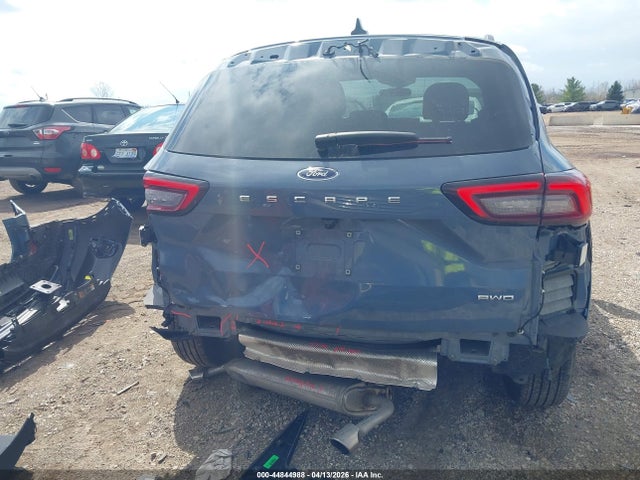 Ford Escape St-line