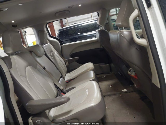 Chrysler Pacifica Touring L