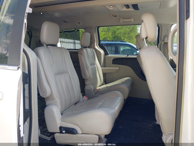Chrysler Town & Country Touring