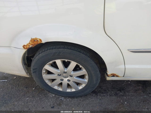 Chrysler Town & Country Touring