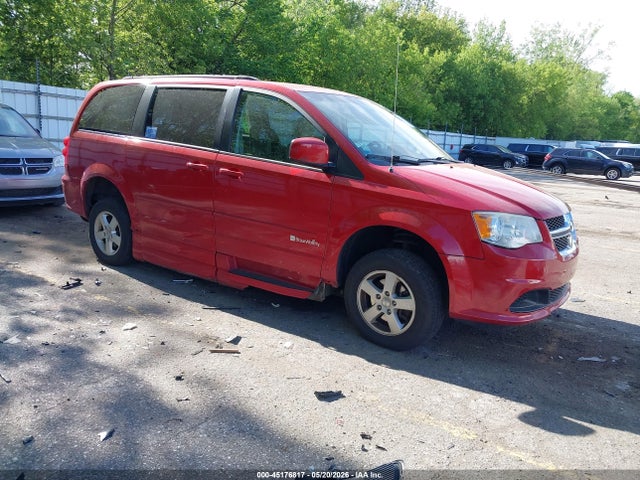 Salvage Dodge Grand Caravan Image