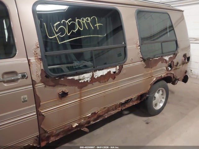 GMC Rally Wagon Van G2500