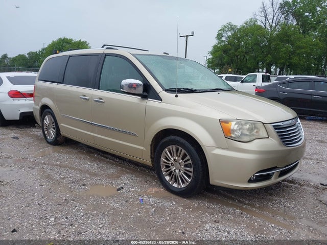 Salvage Chrysler Town & Country Image